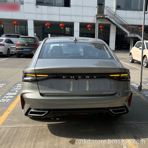 2022 Бензиновый автомобиль CHERY ARRIZO 8 DCT У вас седаны.